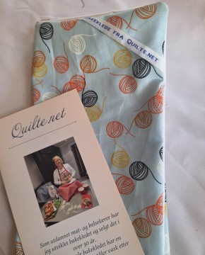 BK Bakeklede Lyseblått med garnnøster