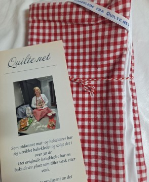 BK Bakeklede i små røde ruter