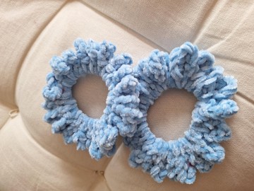  Hårstrikk: Lyseblå hårstrikk